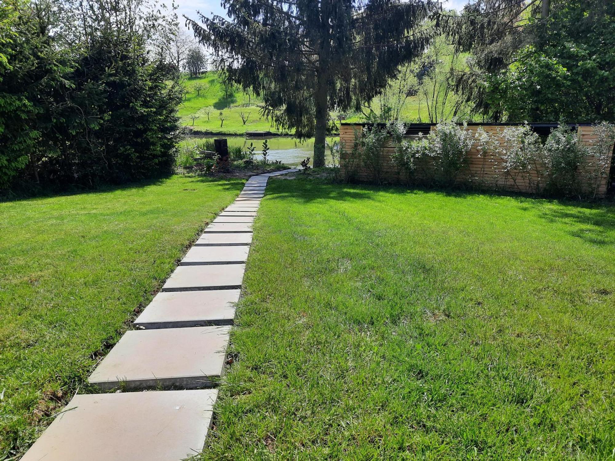 Bungalov Na Brehu Labe S Vlastnim Molem Pardubice Exteriér fotografie